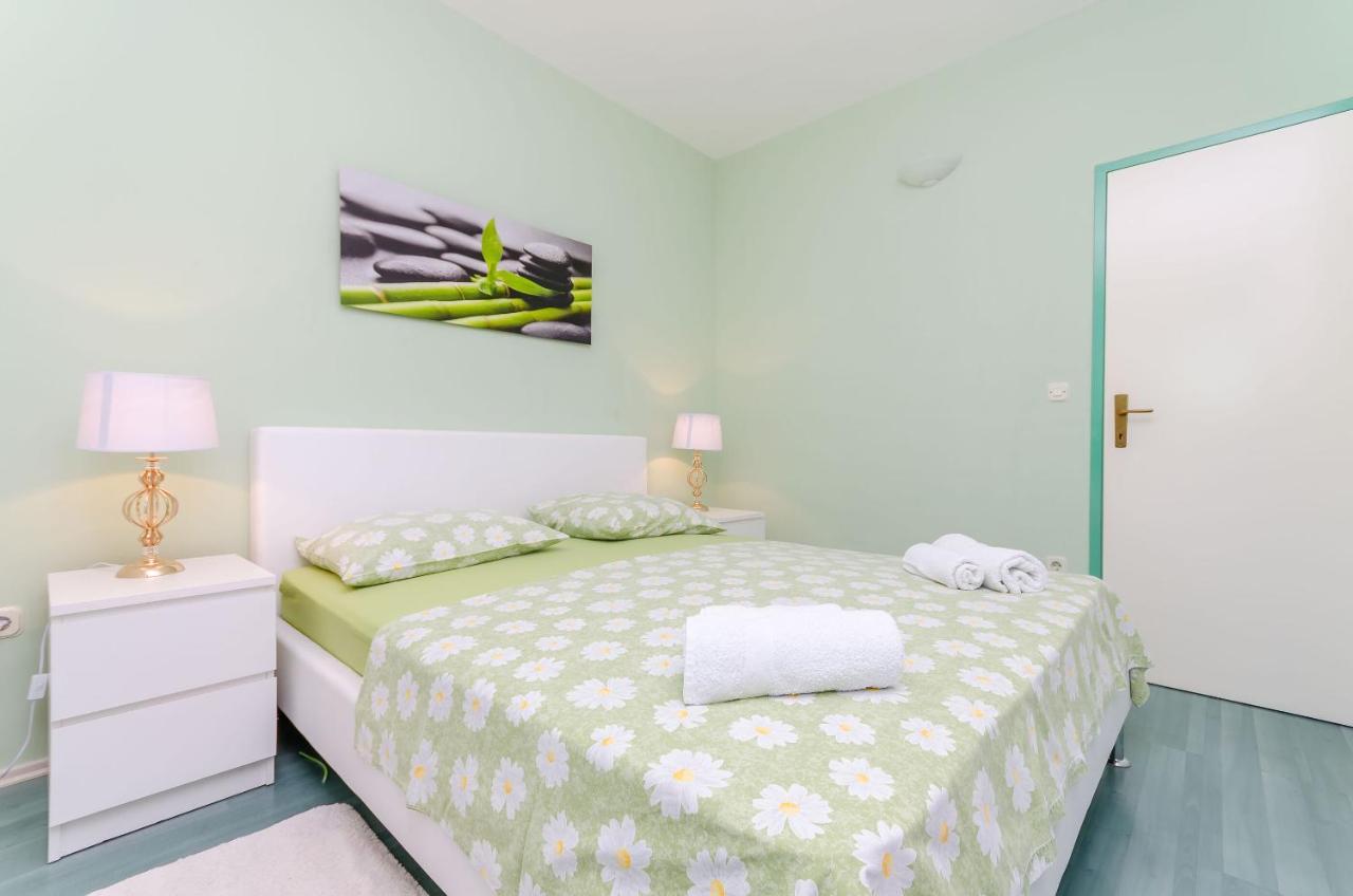 Apartments Zdenka Donji Okrug  Εξωτερικό φωτογραφία