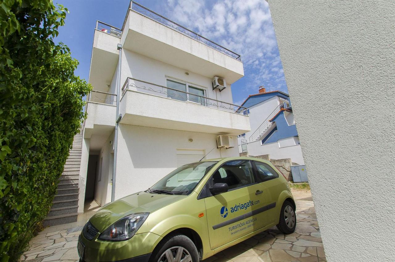 Apartments Zdenka Donji Okrug  Εξωτερικό φωτογραφία